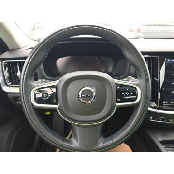 Volvo S60  Sedan/Limuzyna 2019,  2.0 benzyna, automat - Na sprzedaż za 35 000 zł - Warszawa - zdjęcie 9