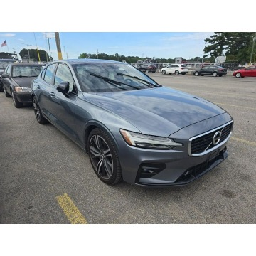 Volvo S60 - R-Design / AWD / niski przebieg