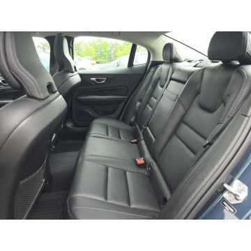Volvo S60  Sedan/Limuzyna 2019,  2.0 benzyna, automat - Na sprzedaż za 35 000 zł - Warszawa - zdjęcie 12