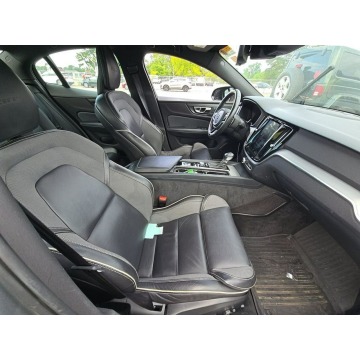 Volvo S60  Sedan/Limuzyna 2019,  2.0 benzyna, automat - Na sprzedaż za 35 000 zł - Warszawa - zdjęcie 7