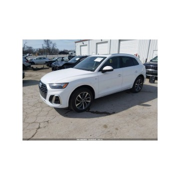Audi Q5  SUV 2023,  2.0 benzyna, automat - Na sprzedaż za 55 000 zł - Wrocław - zdjęcie 3