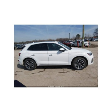 Audi Q5  SUV 2023,  2.0 benzyna, automat - Na sprzedaż za 55 000 zł - Wrocław - zdjęcie 4