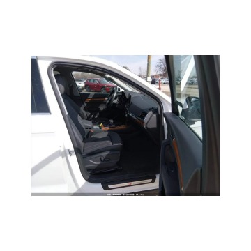 Audi Q5  SUV 2023,  2.0 benzyna, automat - Na sprzedaż za 55 000 zł - Wrocław - zdjęcie 10