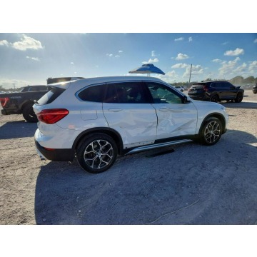 BMW X1  SUV 2020,  2.0 benzyna, automat - Na sprzedaż za 33 000 zł - Wrocław - zdjęcie 4