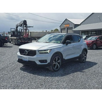 Volvo   SUV 2020,  2.0 benzyna, automat - Na sprzedaż za 42 000 zł - Wrocław - zdjęcie 3
