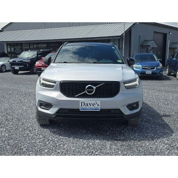 Volvo   SUV 2020,  2.0 benzyna, automat - Na sprzedaż za 42 000 zł - Wrocław - zdjęcie 2