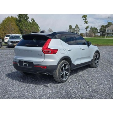 Volvo   SUV 2020,  2.0 benzyna, automat - Na sprzedaż za 42 000 zł - Wrocław - zdjęcie 6