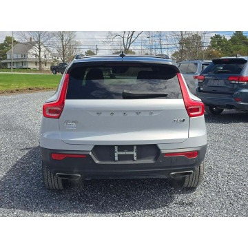 Volvo   SUV 2020,  2.0 benzyna, automat - Na sprzedaż za 42 000 zł - Wrocław - zdjęcie 8
