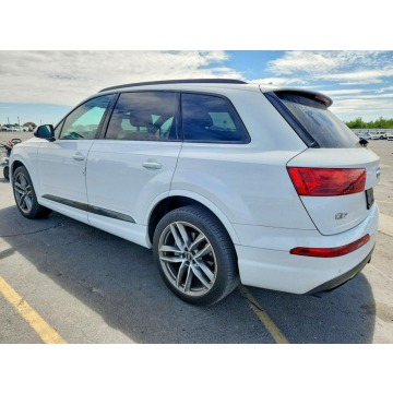 Audi Q7  SUV 2018,  3.0 benzyna, automat - Na sprzedaż za 45 000 zł - Wrocław - zdjęcie 5