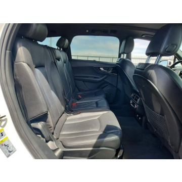 Audi Q7  SUV 2018,  3.0 benzyna, automat - Na sprzedaż za 45 000 zł - Wrocław - zdjęcie 11
