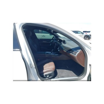 BMW Seria 7  Sedan/Limuzyna 2019,  3.0 benzyna, automat - Na sprzedaż za 69 000 zł - Wrocław - zdjęcie 8