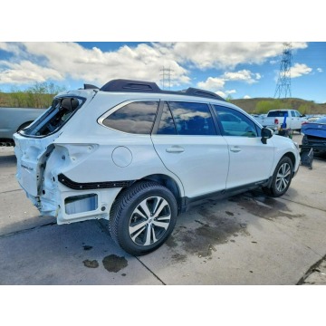 Subaru Outback 2018,  2.5 benzyna, automat - Na sprzedaż za 29 000 zł - Wrocław - zdjęcie 4