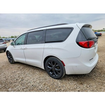 Chrysler Pacifica  Minivan/Van 2018,  3.6 benzyna, automat - Na sprzedaż za 32 000 zł - Wrocław - zdjęcie 5