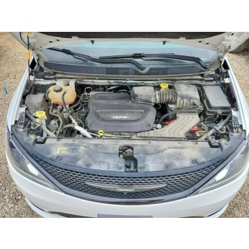 Chrysler Pacifica  Minivan/Van 2018,  3.6 benzyna, automat - Na sprzedaż za 32 000 zł - Wrocław - zdjęcie 12
