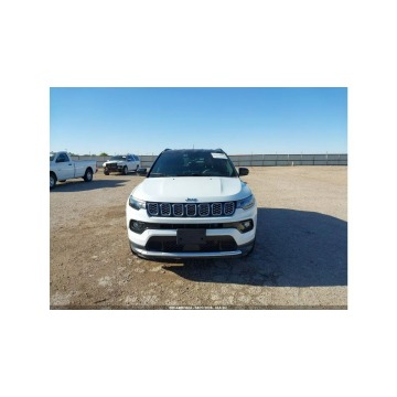 Jeep Compass  SUV 2024,  2.0 benzyna, automat - Na sprzedaż za 44 000 zł - Wrocław - zdjęcie 2