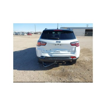 Jeep Compass  SUV 2024,  2.0 benzyna, automat - Na sprzedaż za 44 000 zł - Wrocław - zdjęcie 8