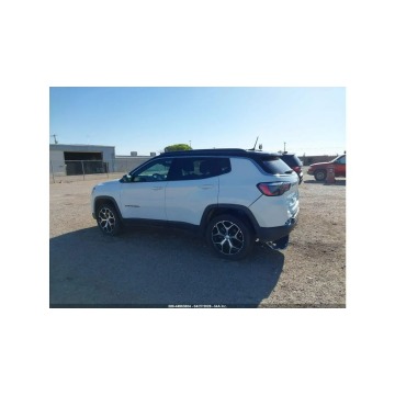 Jeep Compass  SUV 2024,  2.0 benzyna, automat - Na sprzedaż za 44 000 zł - Wrocław - zdjęcie 5