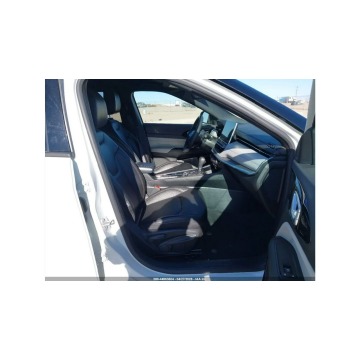 Jeep Compass  SUV 2024,  2.0 benzyna, automat - Na sprzedaż za 44 000 zł - Wrocław - zdjęcie 9