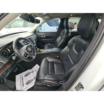 Volvo   SUV 2019,  2.0 benzyna, automat - Na sprzedaż za 45 000 zł - Wrocław - zdjęcie 8