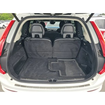 Volvo   SUV 2019,  2.0 benzyna, automat - Na sprzedaż za 45 000 zł - Wrocław - zdjęcie 12