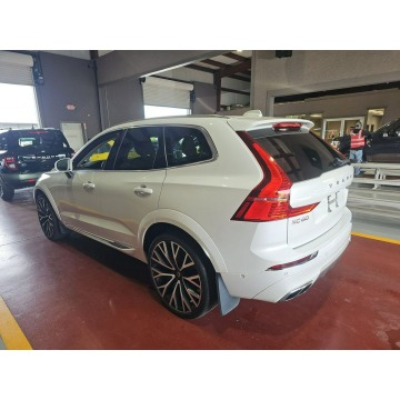 Volvo   SUV 2019,  2.0 benzyna, automat - Na sprzedaż za 36 000 zł - Wrocław - zdjęcie 5