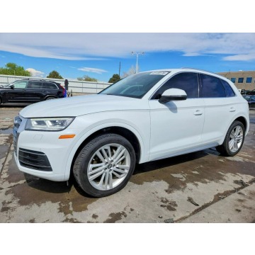 Audi Q5 - / Quattro / bogate wyposażenie / niski przebieg