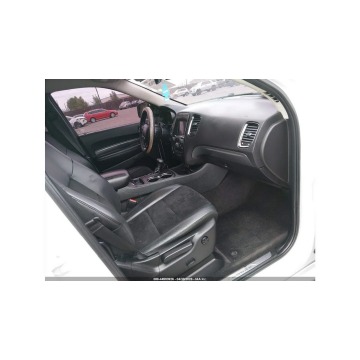 Dodge Durango  SUV 2018,  3.6 benzyna, automat - Na sprzedaż za 35 000 zł - Wrocław - zdjęcie 9