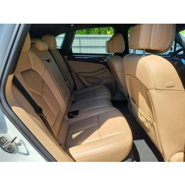 Porsche Macan  SUV 2020,  2.0 benzyna, automat - Na sprzedaż za 64 000 zł - Wrocław - zdjęcie 11