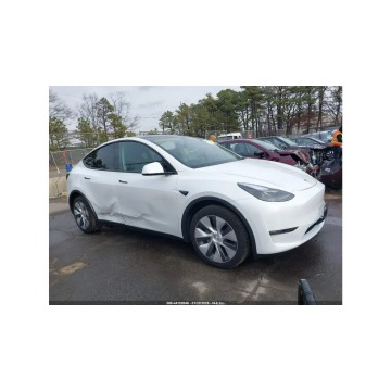 Tesla   SUV 2024 elektryczny, automat - Na sprzedaż za 64 000 zł - Wrocław - zdjęcie 4