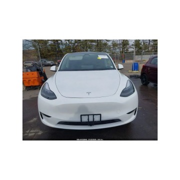 Tesla   SUV 2024 elektryczny, automat - Na sprzedaż za 64 000 zł - Wrocław - zdjęcie 2