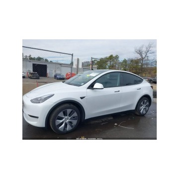 Tesla   SUV 2024 elektryczny, automat - Na sprzedaż za 64 000 zł - Wrocław - zdjęcie 5