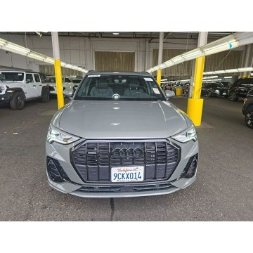 Audi Q3  SUV 2022,  2.0 benzyna, automat - Na sprzedaż za 43 000 zł - Wrocław - zdjęcie 2