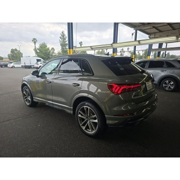 Audi Q3  SUV 2022,  2.0 benzyna, automat - Na sprzedaż za 43 000 zł - Wrocław - zdjęcie 5