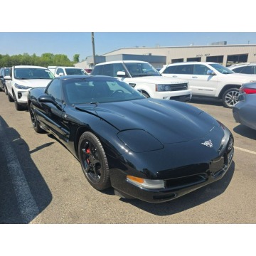 Chevrolet Corvette - 5.7 V8 / manual / niski przebieg
