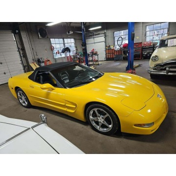 Chevrolet Corvette - CABRIO / 5.7 V8 / bardzo niski przebieg