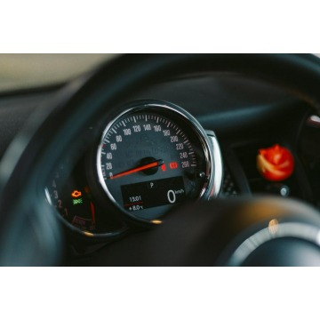 Mini Cooper S  Hatchback 2018,  2.0 benzyna, automat - Na sprzedaż za 66 000 zł - Łódź - zdjęcie 9