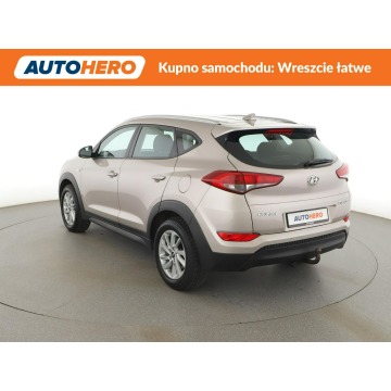 Hyundai Tucson  SUV 2017,  1.6 benzyna - Na sprzedaż za 63 900 zł - Warszawa - zdjęcie 4