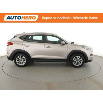 Hyundai Tucson  SUV 2017,  1.6 benzyna - Na sprzedaż za 63 900 zł - Warszawa - zdjęcie 9