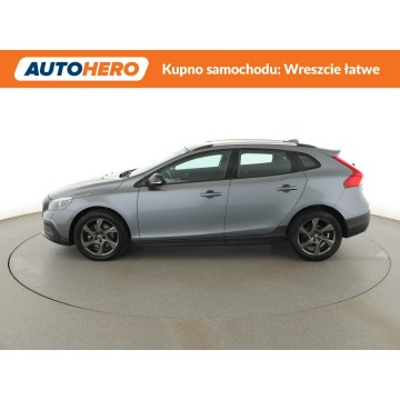 Volvo V40  Hatchback 2015,  2.0 diesel, automat - Na sprzedaż za 45 500 zł - Warszawa - zdjęcie 2