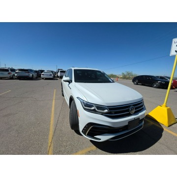 Volkswagen Tiguan  SUV 2022,  2.0 benzyna, automat - Na sprzedaż za 38 000 zł - Tarnów - zdjęcie 2