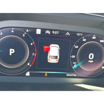 Volkswagen Tiguan  SUV 2022,  2.0 benzyna, automat - Na sprzedaż za 38 000 zł - Tarnów - zdjęcie 11