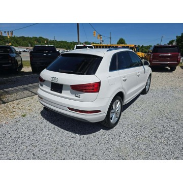 Audi Q3  SUV 2018,  2.0 benzyna, automat - Na sprzedaż za 31 000 zł - Tarnów - zdjęcie 3