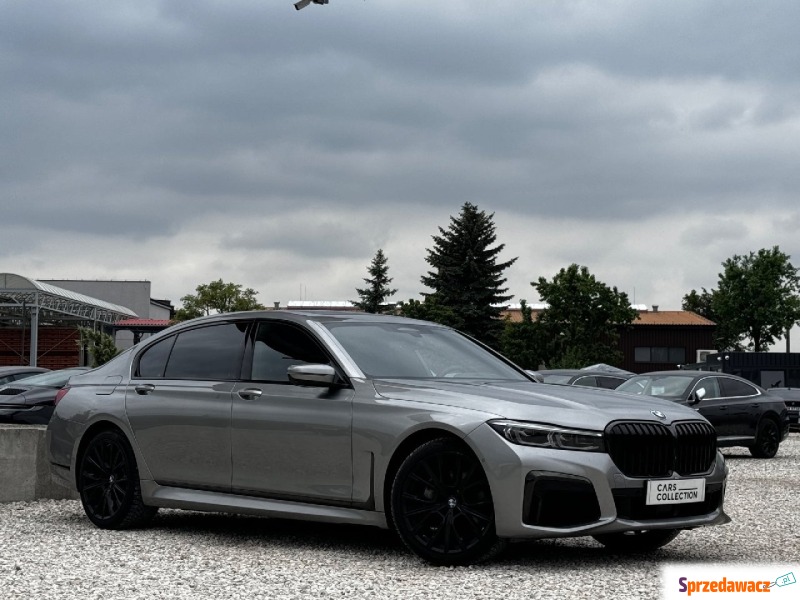 BMW Seria 7  Sedan/Limuzyna 2021,  3.0 benzyna, automat - Na sprzedaż za 219 900 zł - Michałowice-Wieś
