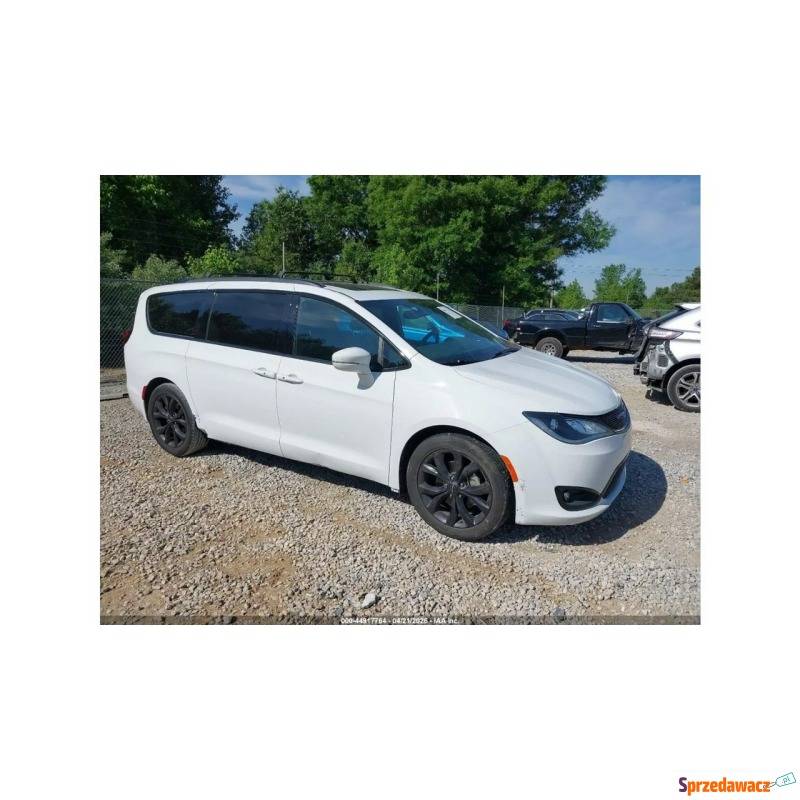 Chrysler Pacifica  Minivan/Van 2018,  3.6 benzyna, automat - Na sprzedaż za 33 000 zł - Tarnów