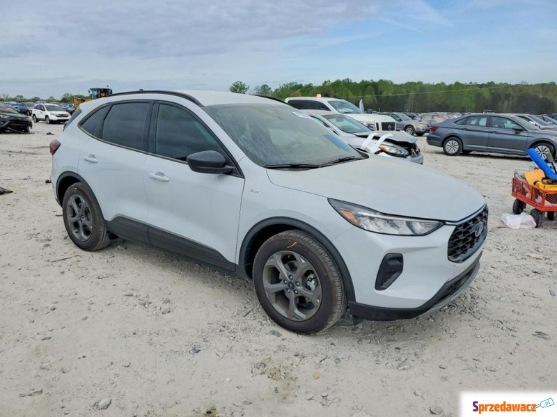 Ford Escape  SUV 2026,  1.5 benzyna, automat - Na sprzedaż za 55 000 zł - Tarnów