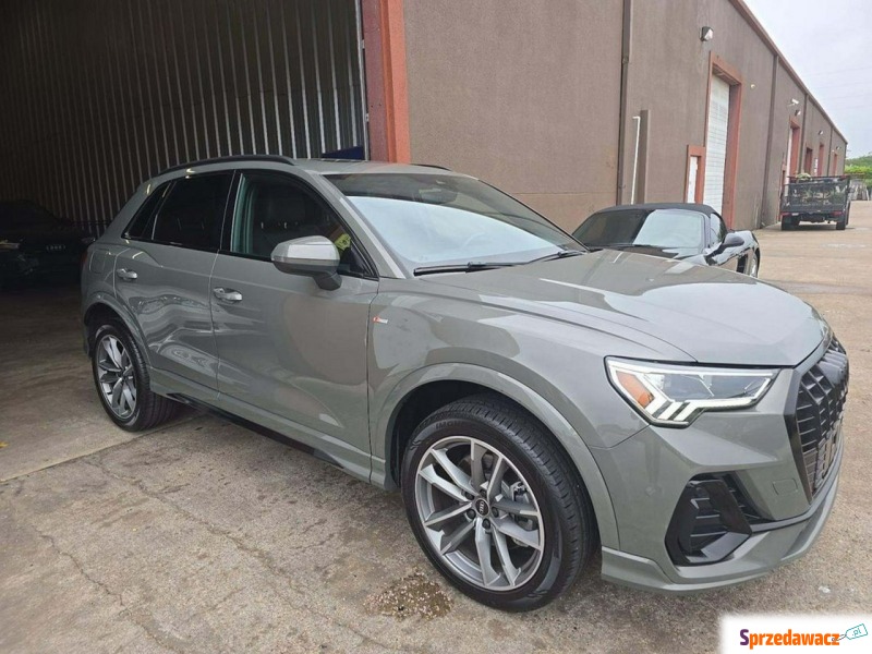 Audi Q3  SUV 2023,  2.0 benzyna, automat - Na sprzedaż za 59 000 zł - Tarnów
