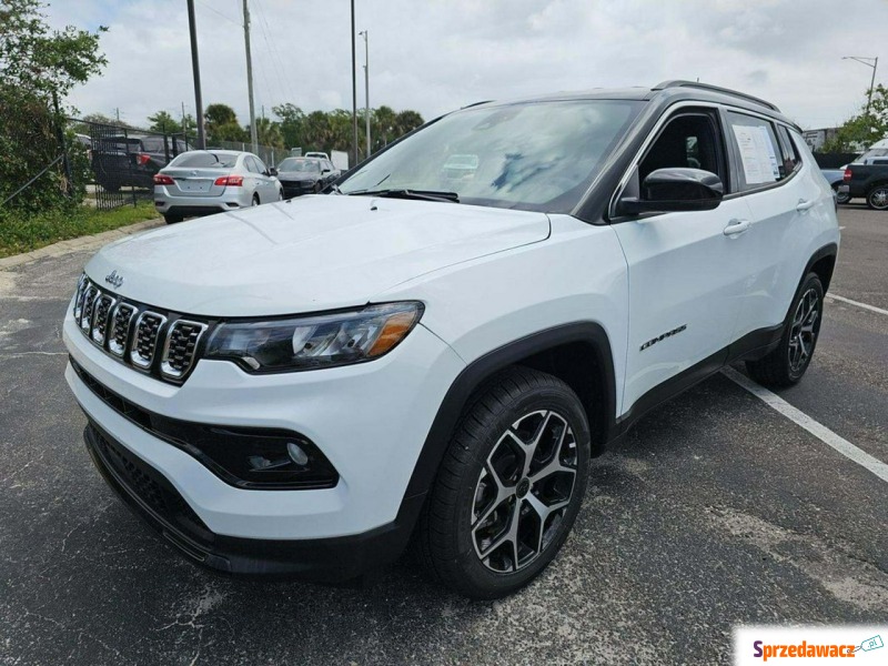 Jeep Compass  SUV 2025,  2.0 benzyna, automat - Na sprzedaż za 55 000 zł - Tarnów