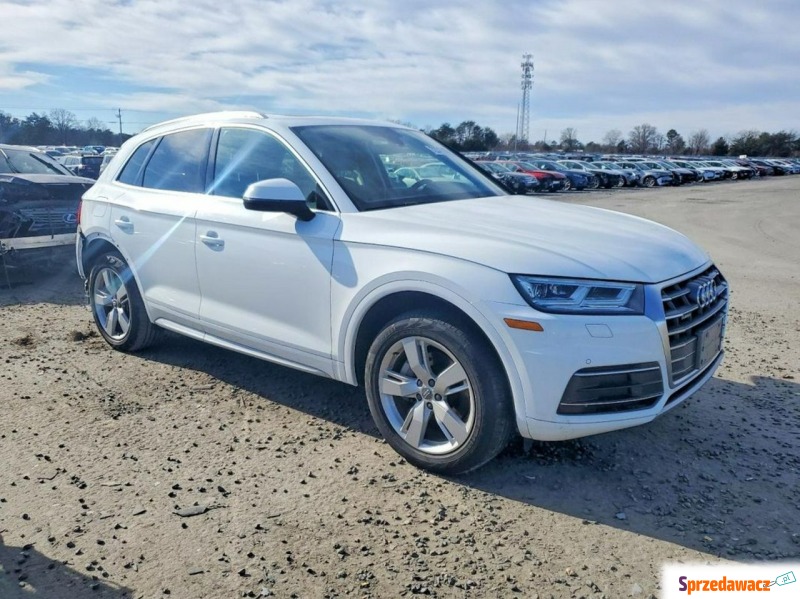 Audi Q5  SUV 2018,  2.0 benzyna, automat - Na sprzedaż za 33 500 zł - Warszawa