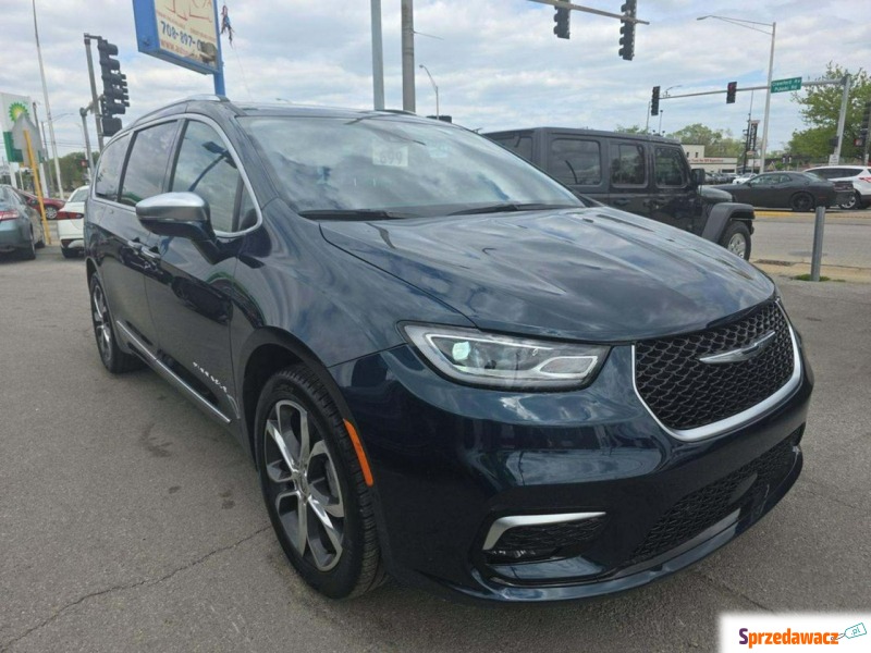 Chrysler Pacifica  Minivan/Van 2024,  3.6 benzyna, automat - Na sprzedaż za 79 000 zł - Warszawa
