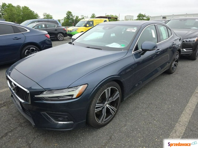 Volvo S60  Sedan/Limuzyna 2019,  2.0 benzyna, automat - Na sprzedaż za 35 000 zł - Warszawa